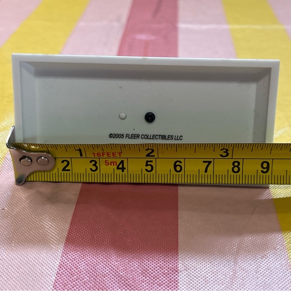 2005 Fleer Collectibles LLC NFL Minnesota Vikings Blimp 3.5”X2” - Picture 7 of 8